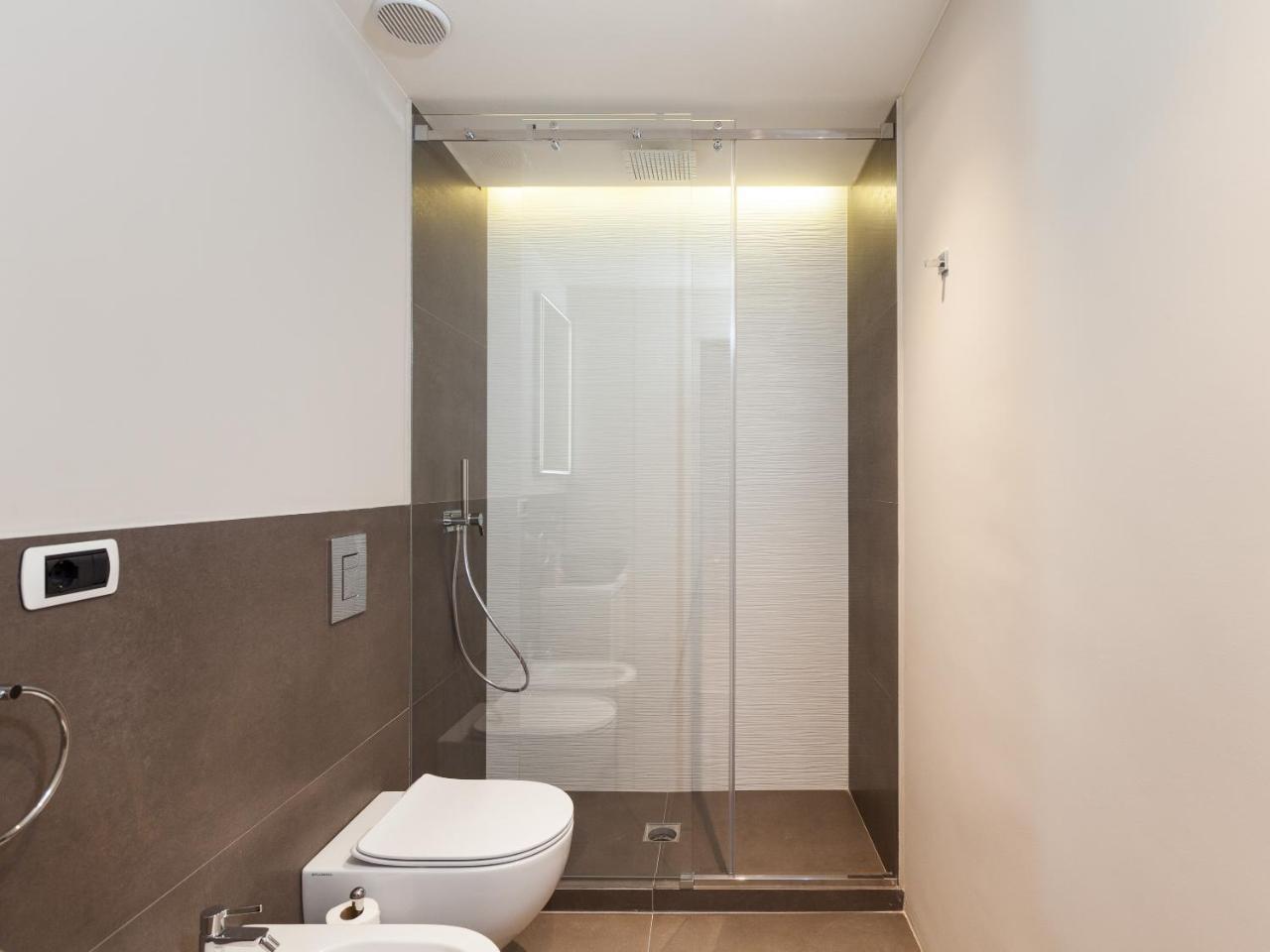 Easyhomes-Duomo Suites & Apartments Milano Exteriör bild