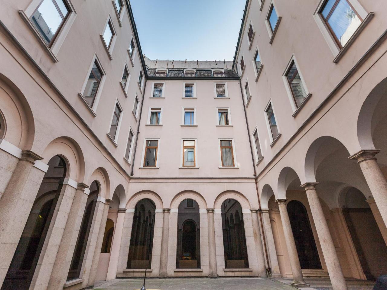 Easyhomes-Duomo Suites & Apartments Milano Exteriör bild